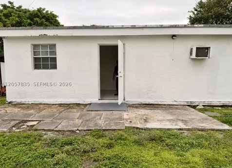 9815 SW 51st Terrace Miami FL 33165