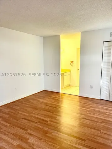 6900 Bay Drive Miami Beach FL 33141