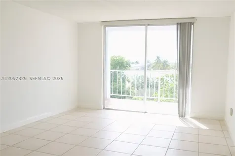 6900 Bay Drive Miami Beach FL 33141