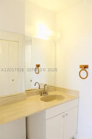 6900 Bay Drive Miami Beach FL 33141