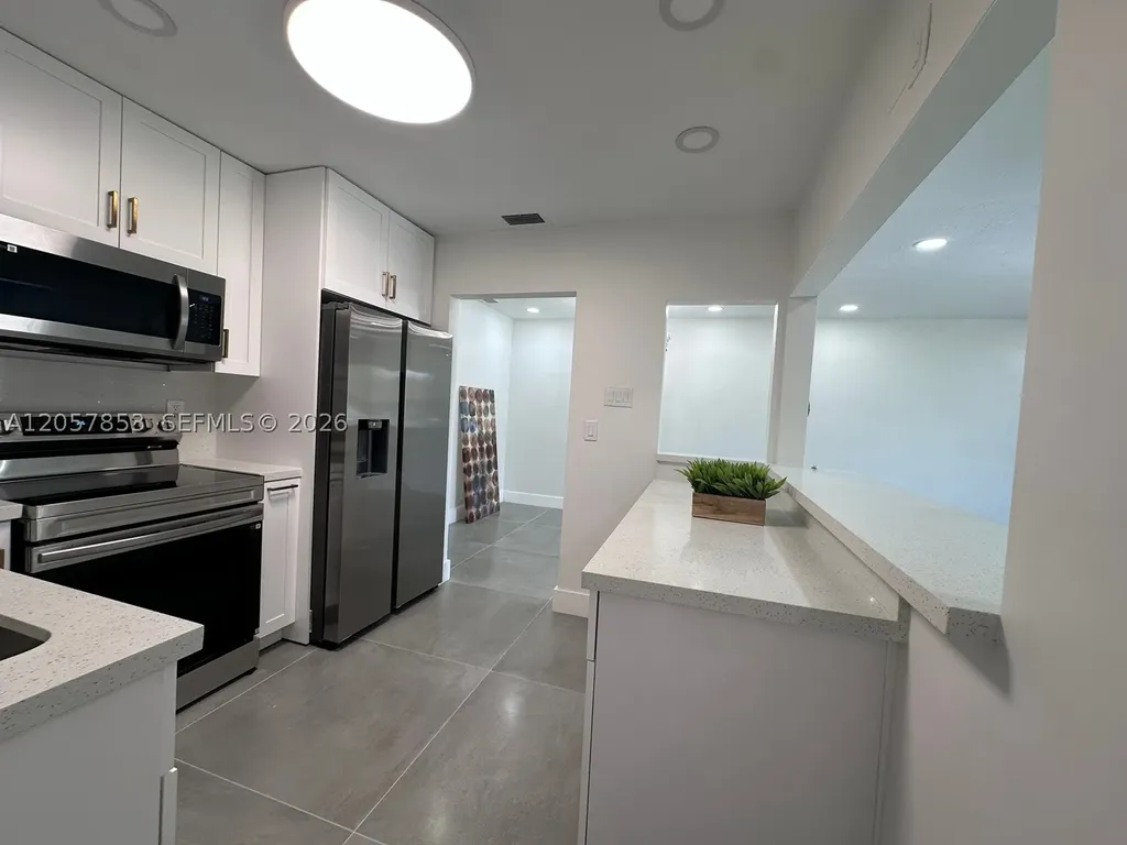 1628 NW 8th Avenue Fort Lauderdale FL 33311