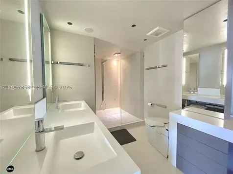 5255 Collins Avenue Miami Beach FL 33140