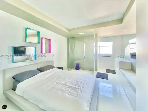 5255 Collins Avenue Miami Beach FL 33140