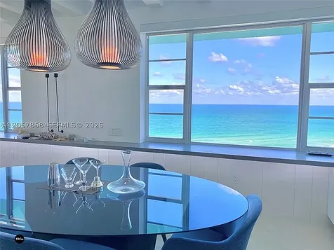 5255 Collins Avenue Miami Beach FL 33140