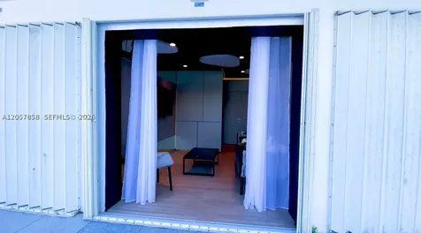 5255 Collins Avenue Miami Beach FL 33140