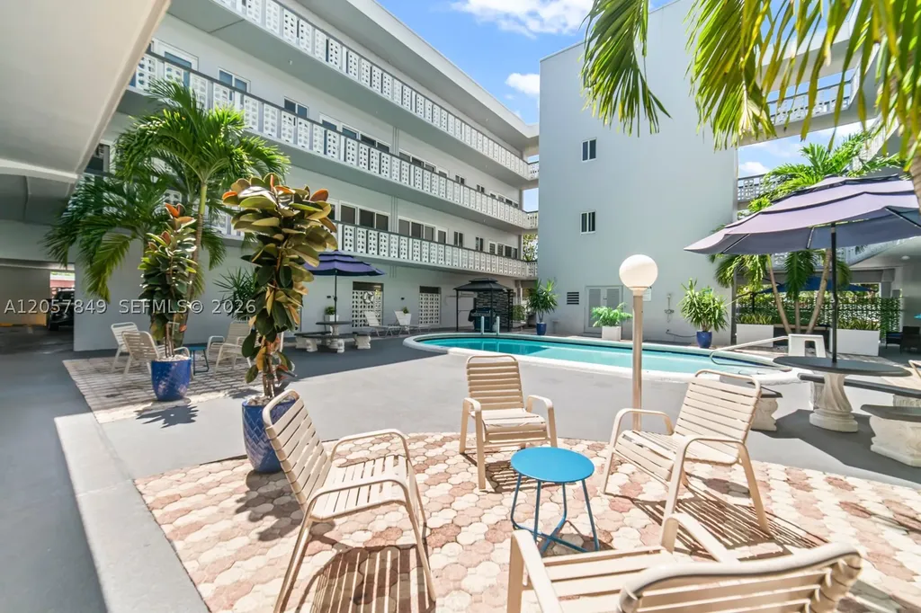1818 Rodman Street Hollywood FL 33020