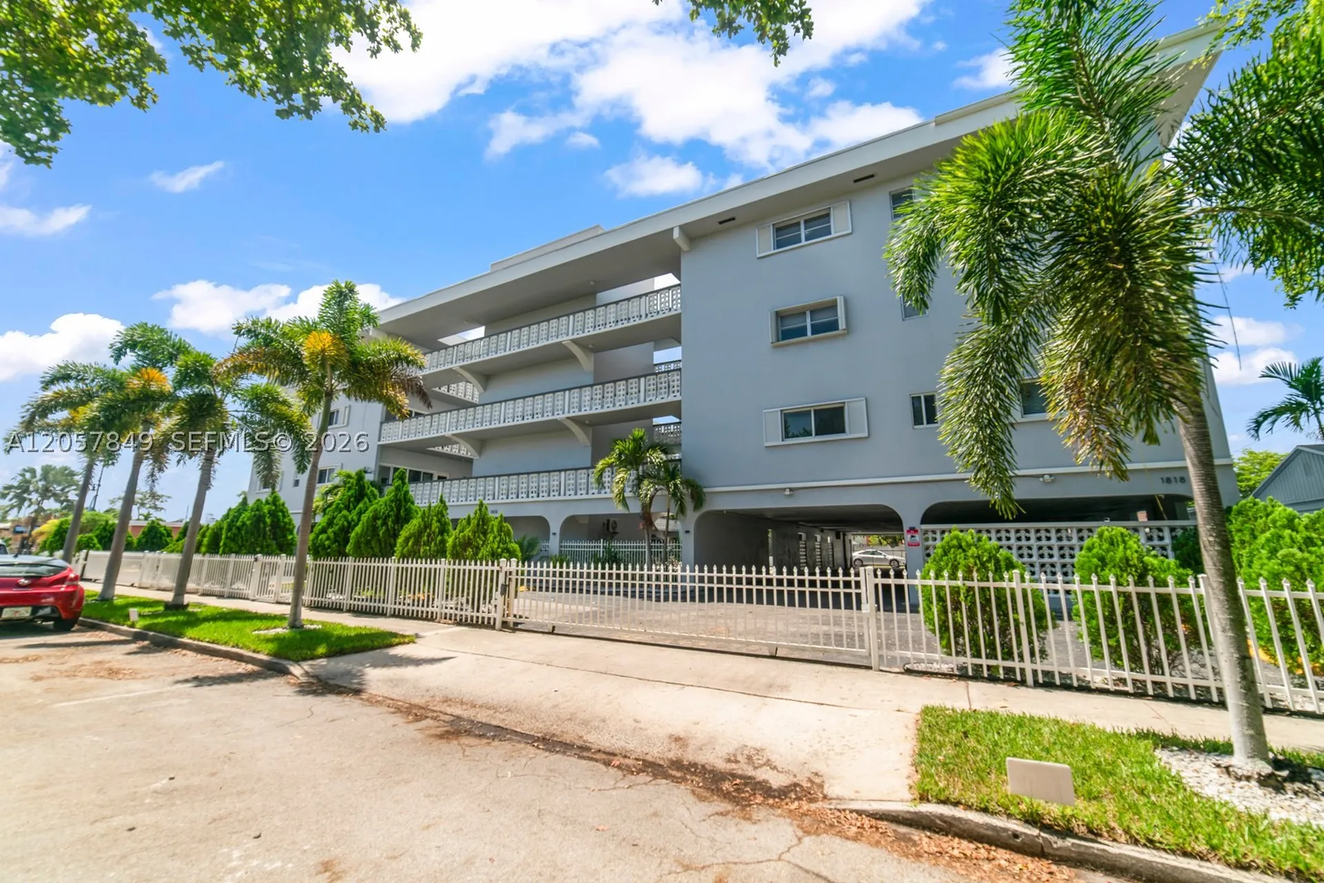 1818 Rodman Street Hollywood FL 33020
