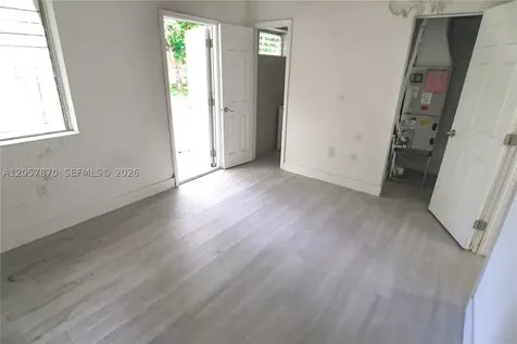 270-272 NW 35th Street Miami FL 33127