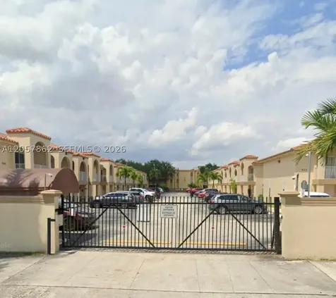 549 W 68th Street Hialeah FL 33014