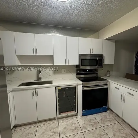 549 W 68th Street Hialeah FL 33014