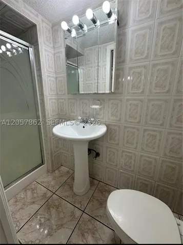 549 W 68th Street Hialeah FL 33014