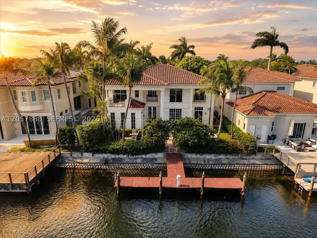 996 Sanibel Drive Hollywood FL 33019