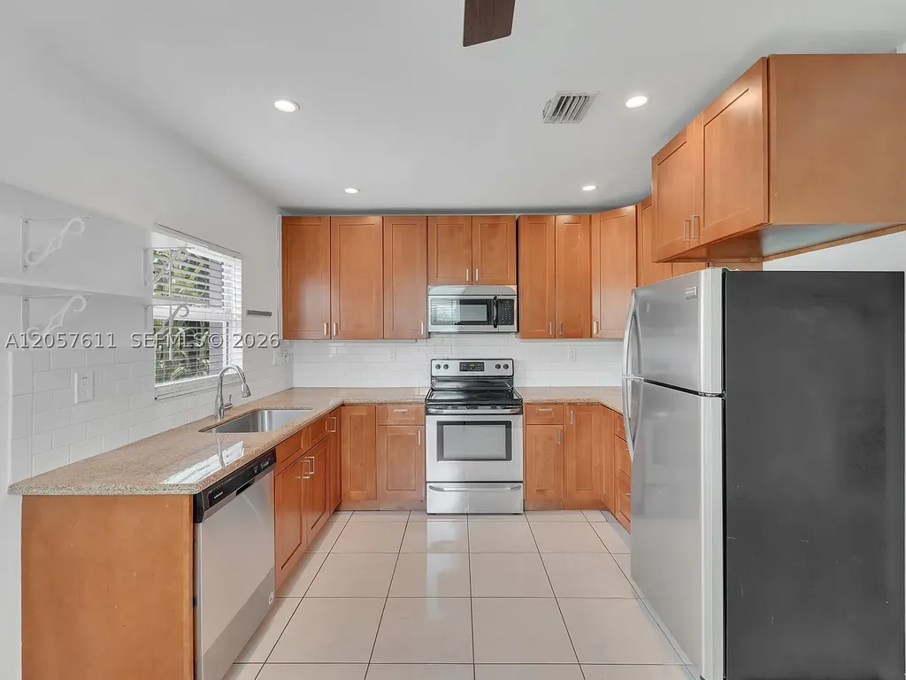 1636 NE 15th Avenue Fort Lauderdale FL 33305