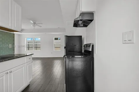 529 NW 88th Street El Portal FL 33150