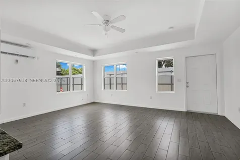 529 NW 88th Street El Portal FL 33150