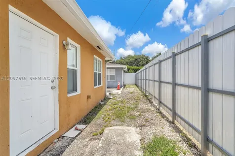 529 NW 88th Street El Portal FL 33150