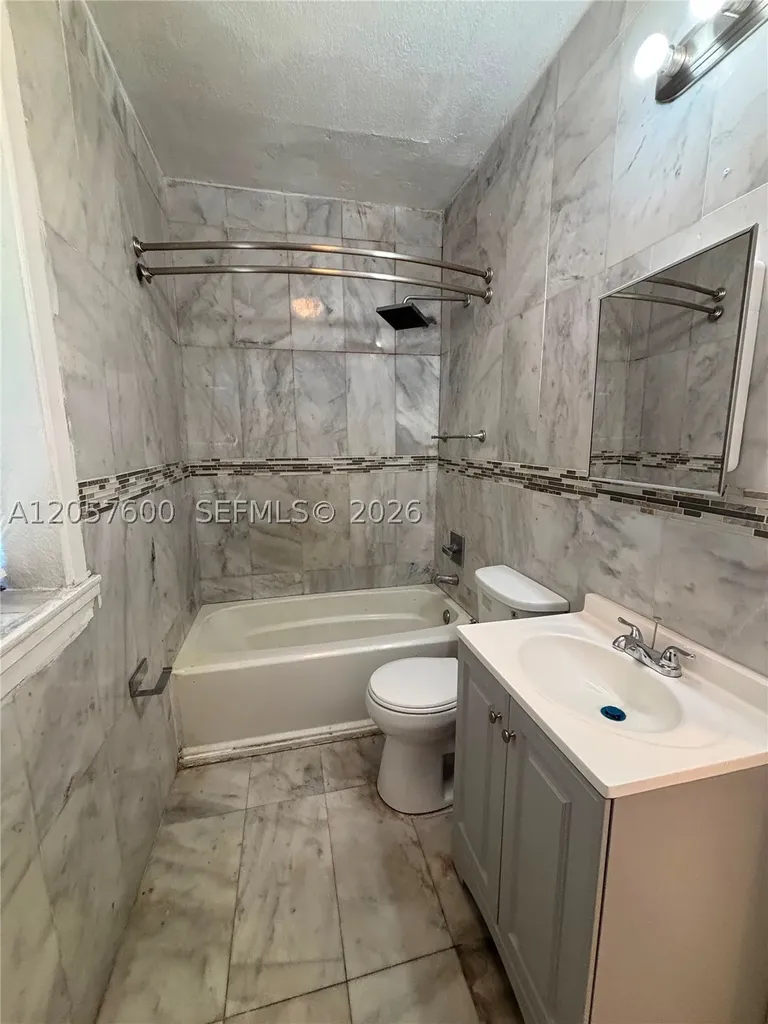 1079 NW 112th Terrace Miami FL 33168