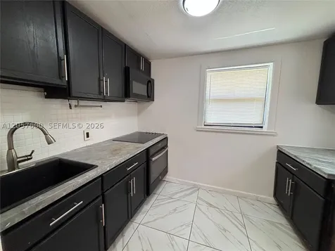 1079 NW 112th Terrace Miami FL 33168