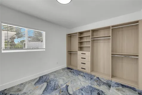 10350 SW 48th Street Miami FL 33165