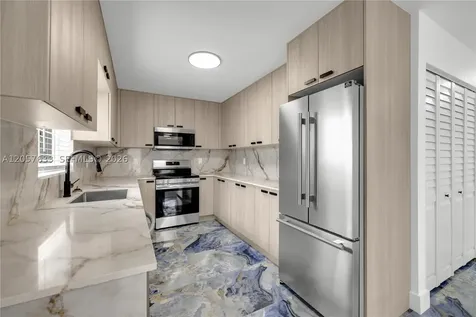 10350 SW 48th Street Miami FL 33165