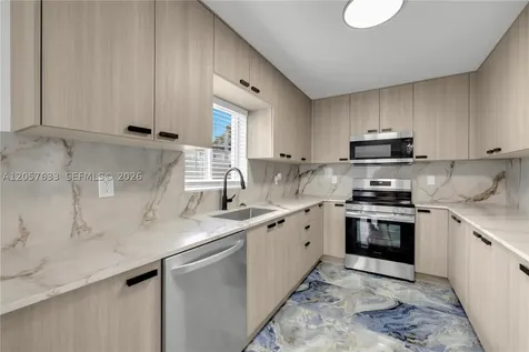 10350 SW 48th Street Miami FL 33165