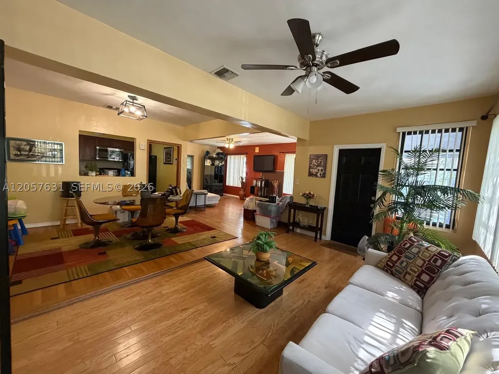709 N 26th Avenue Hollywood FL 33020