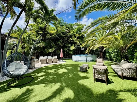 1800 SW 5th Avenue Miami FL 33129