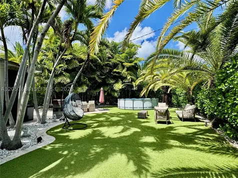 1800 SW 5th Avenue Miami FL 33129