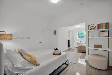 1800 SW 5th Avenue Miami FL 33129