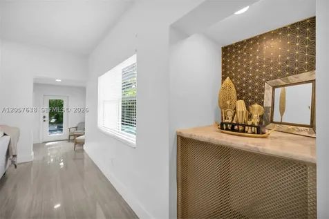 1800 SW 5th Avenue Miami FL 33129