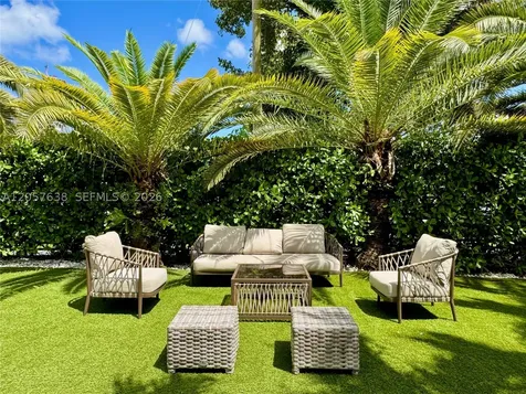 1800 SW 5th Avenue Miami FL 33129