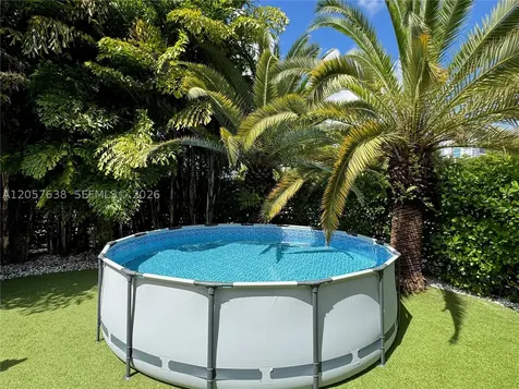 1800 SW 5th Avenue Miami FL 33129