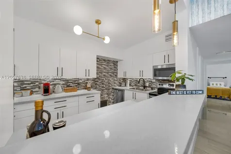 1800 SW 5th Avenue Miami FL 33129