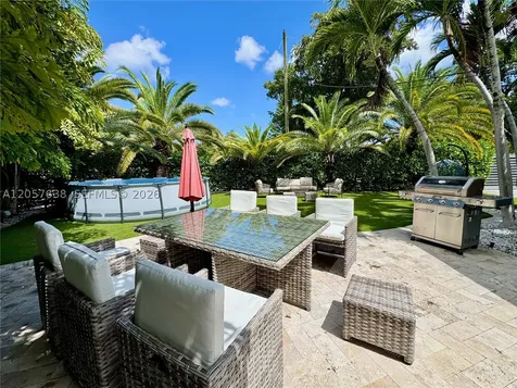 1800 SW 5th Avenue Miami FL 33129