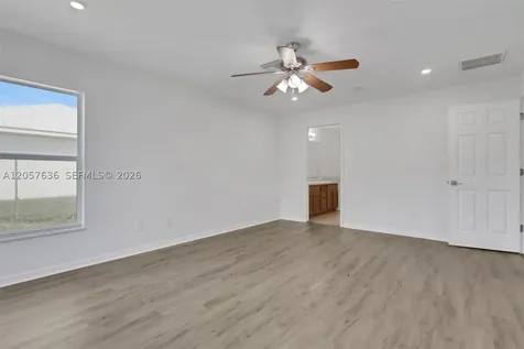 1807 NE 28th Street Cape Coral FL 33909