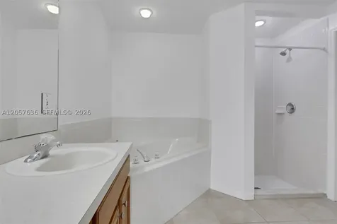 1807 NE 28th Street Cape Coral FL 33909