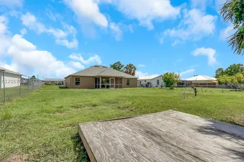 1807 NE 28th Street Cape Coral FL 33909