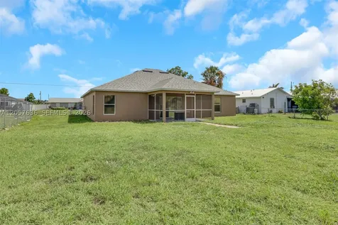 1807 NE 28th Street Cape Coral FL 33909