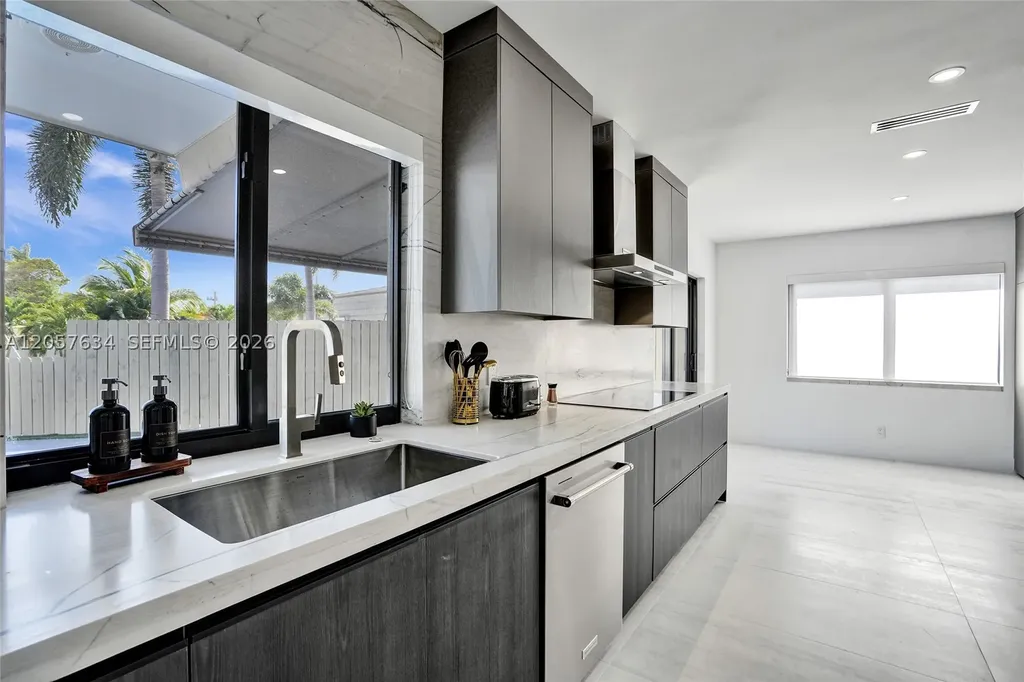 3010 NE 46th Street Fort Lauderdale FL 33308
