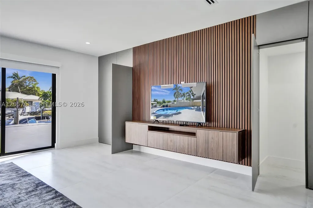 3010 NE 46th Street Fort Lauderdale FL 33308