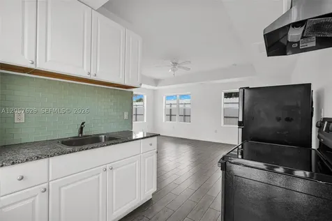 529 NW 88th Street El Portal FL 33150