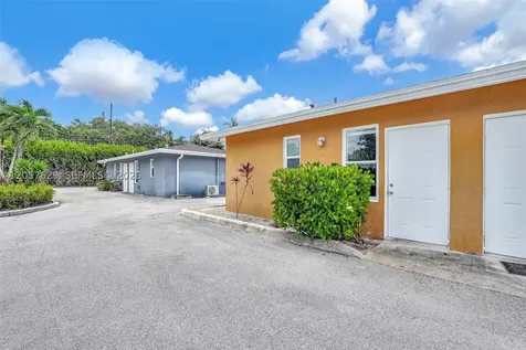 529 NW 88th Street El Portal FL 33150