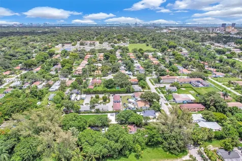 529 NW 88th Street El Portal FL 33150