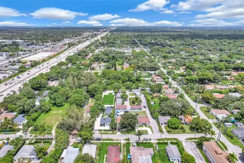 529 NW 88th Street El Portal FL 33150