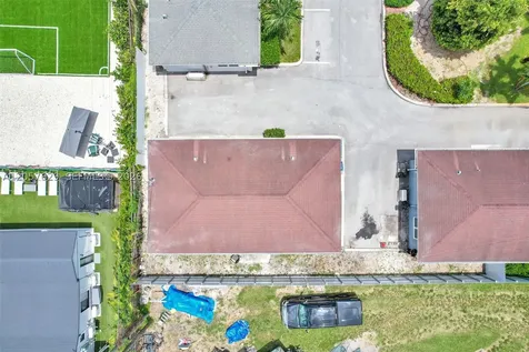 529 NW 88th Street El Portal FL 33150
