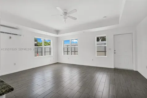 529 NW 88th Street El Portal FL 33150