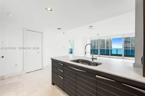 200 Biscayne Boulevard Way Miami FL 33131