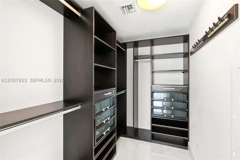 200 Biscayne Boulevard Way Miami FL 33131