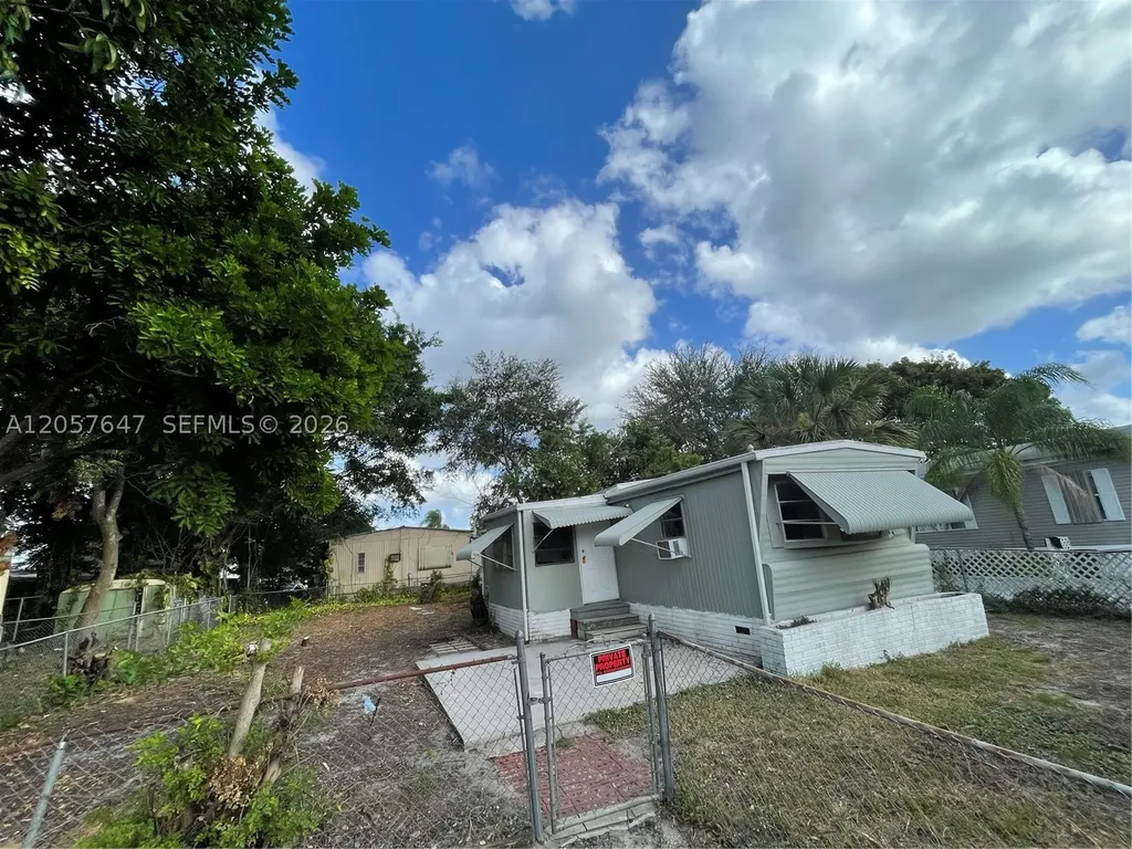 10292 W Sandalfoot Boulevard W Boca Raton FL 33428
