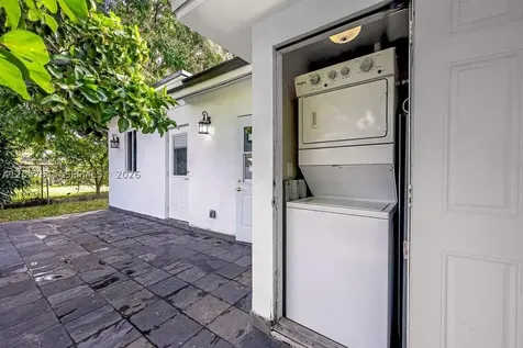 8861 SW 127th Terrace Miami FL 33176